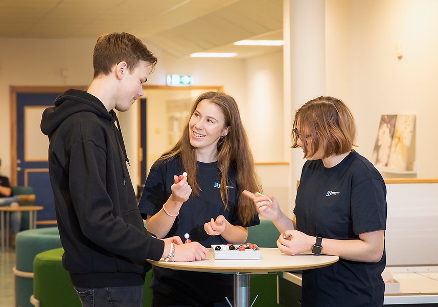 Elever på Processtekniska Gymnasiet